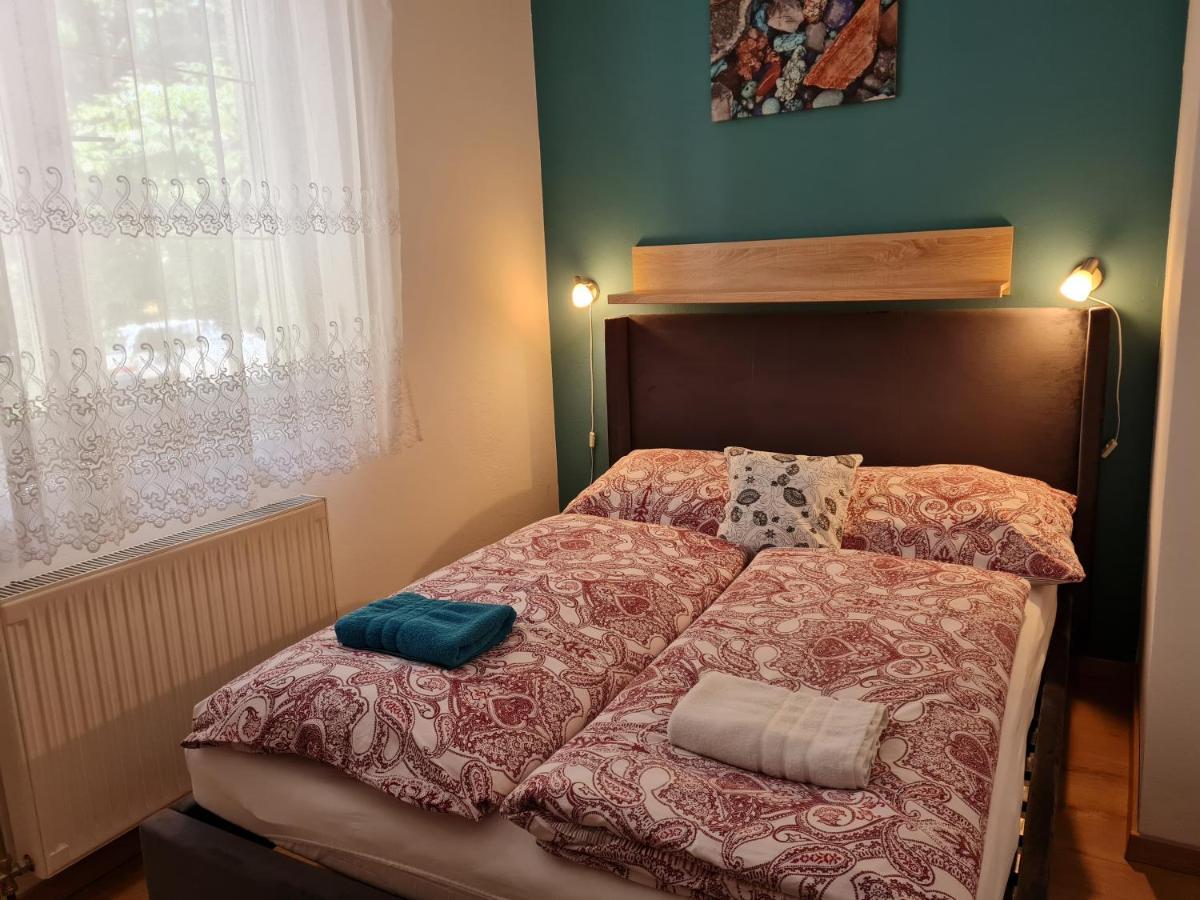 Fertodi Kuria Vendeghaz Hotel Buitenkant foto