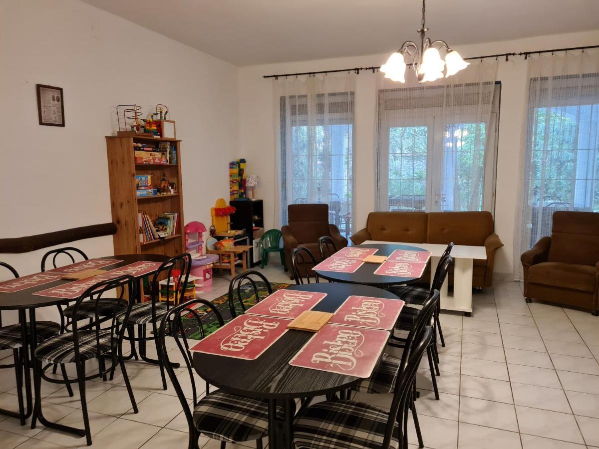 Fertodi Kuria Vendeghaz Hotel Buitenkant foto