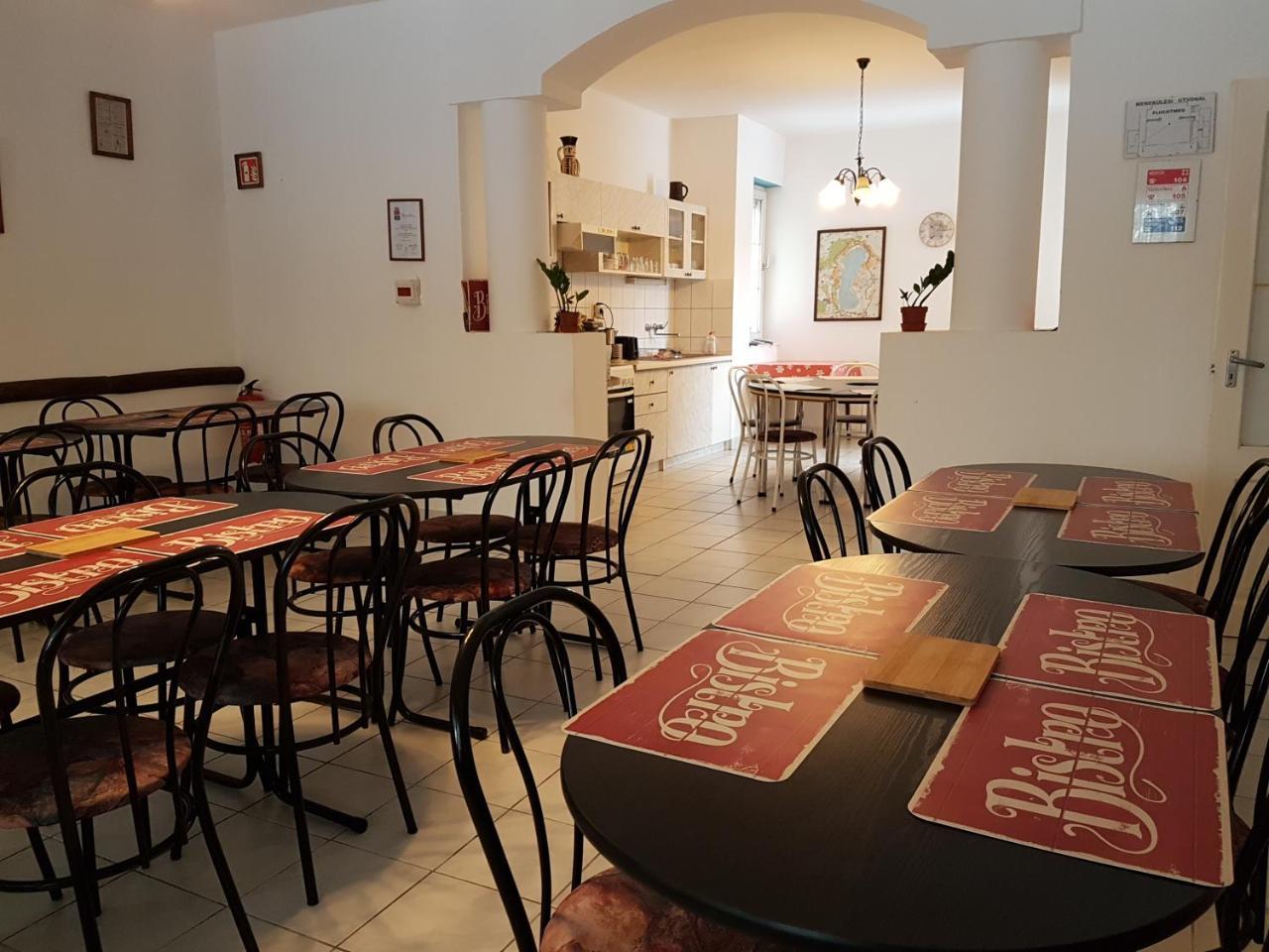 Fertodi Kuria Vendeghaz Hotel Buitenkant foto