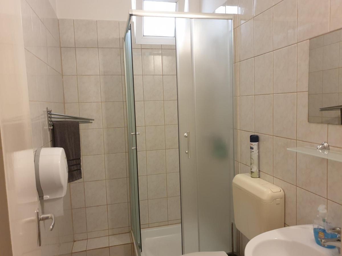Fertodi Kuria Vendeghaz Hotel Buitenkant foto