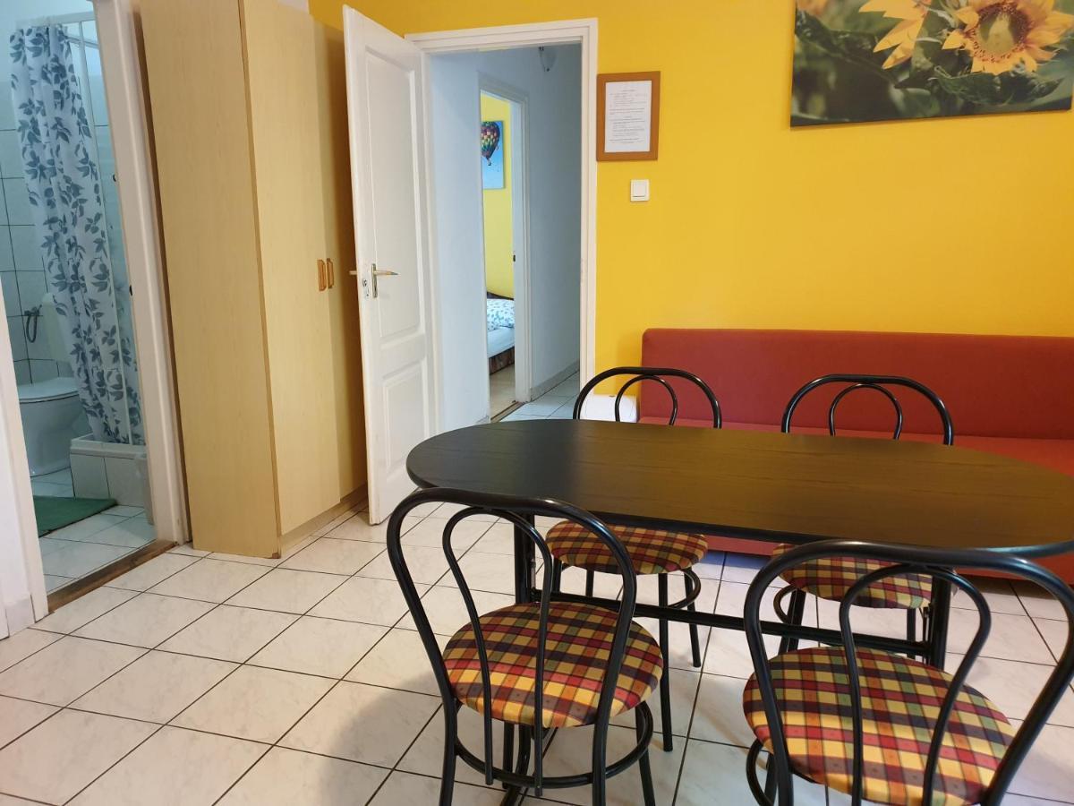 Fertodi Kuria Vendeghaz Hotel Buitenkant foto